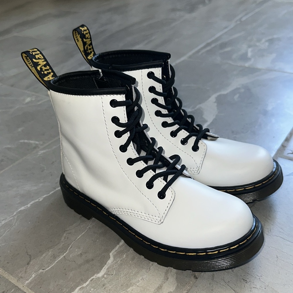 Dr Martin Airwair Junior 1460 Leather Lace Up Boots Size 2